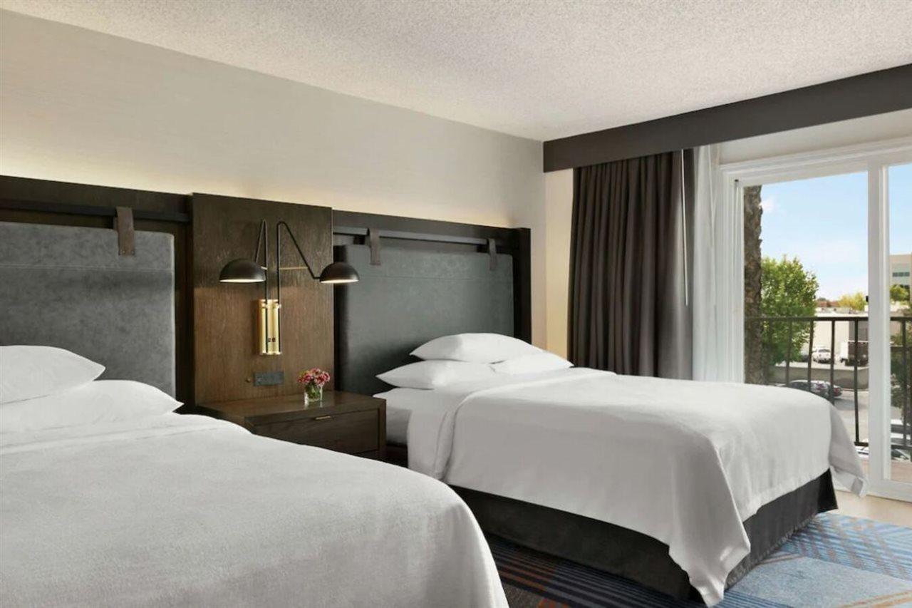 Embassy Suites By Hilton Los Angeles Downey Εξωτερικό φωτογραφία