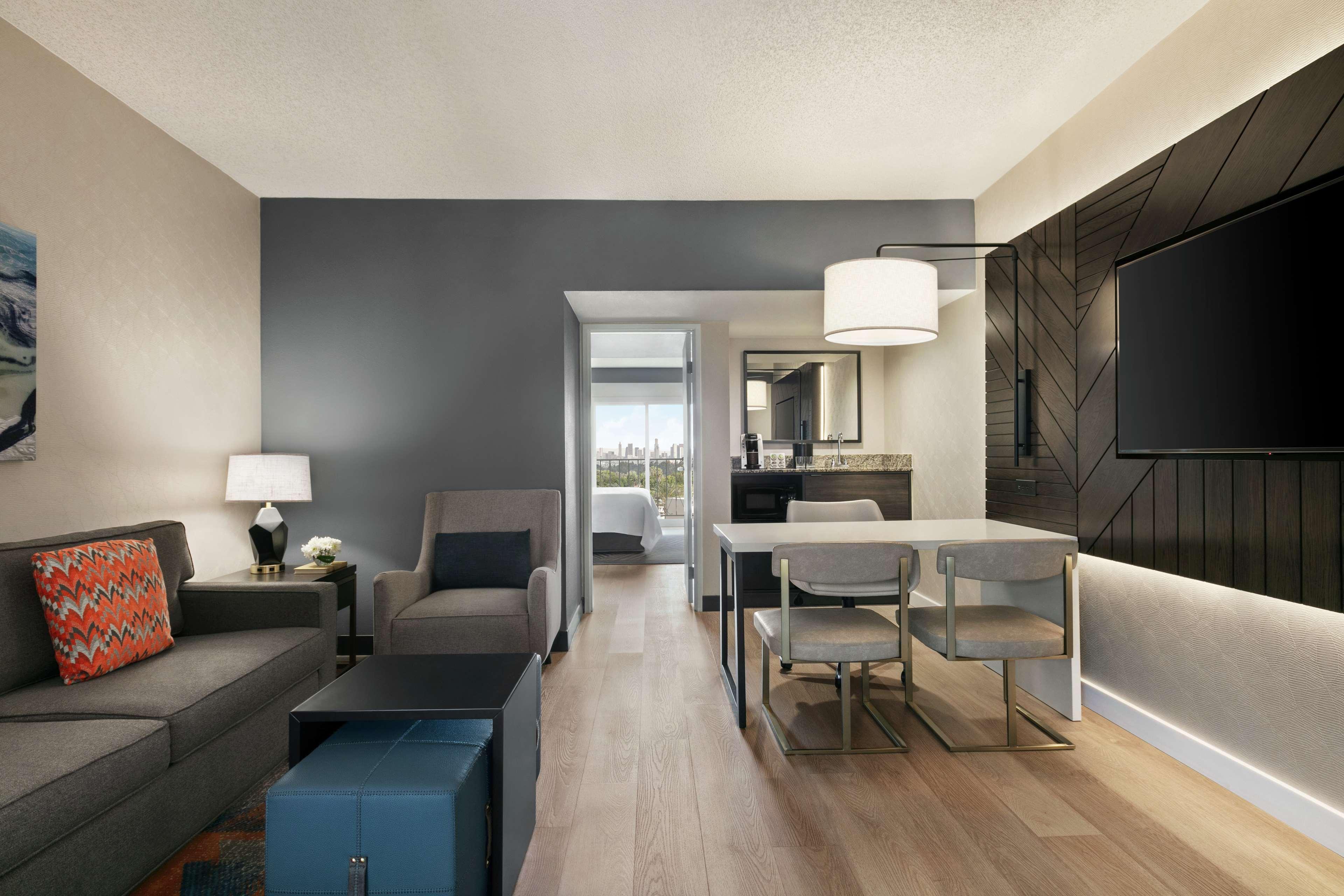 Embassy Suites By Hilton Los Angeles Downey Εξωτερικό φωτογραφία