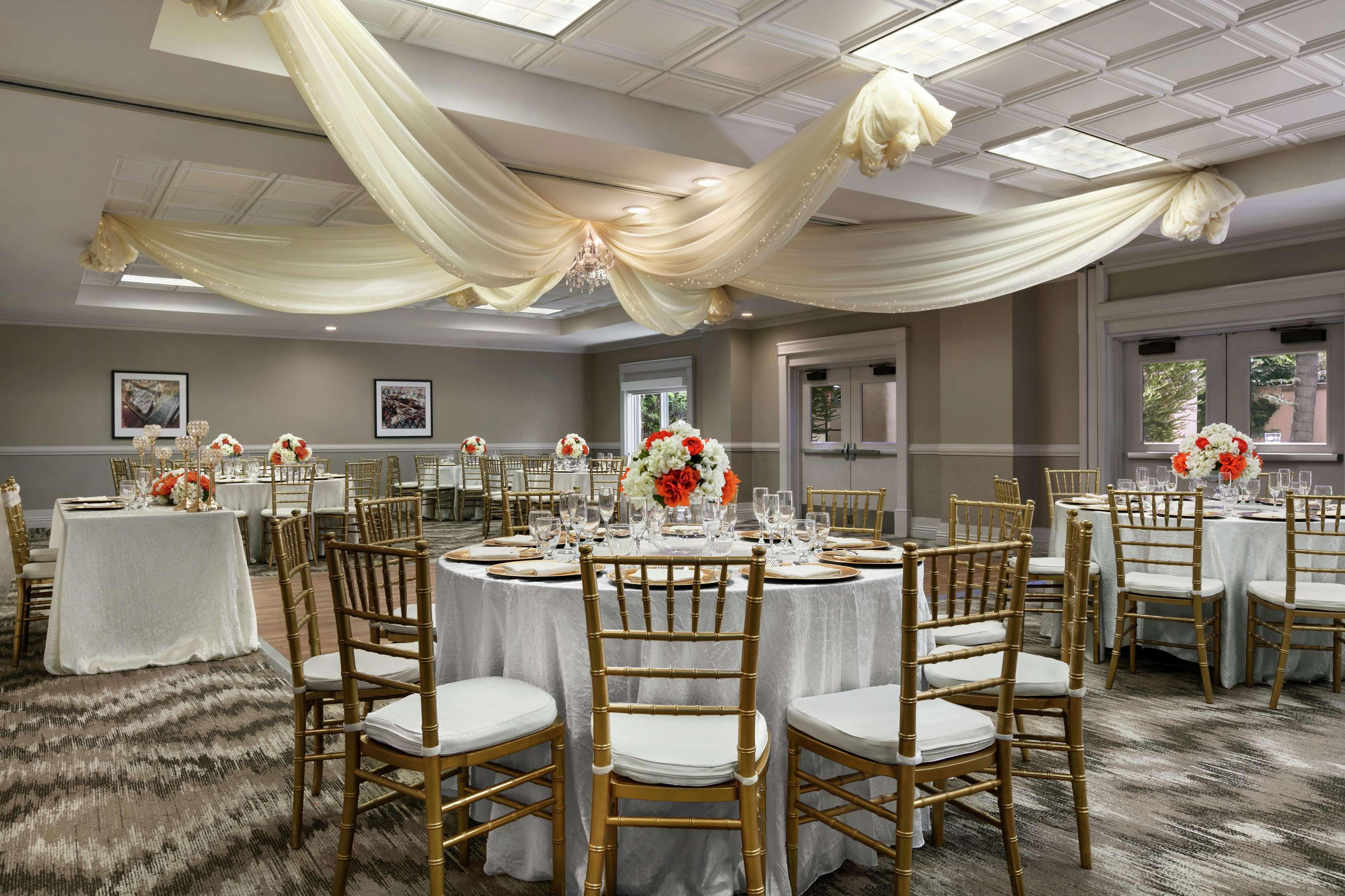 Embassy Suites By Hilton Los Angeles Downey Εξωτερικό φωτογραφία