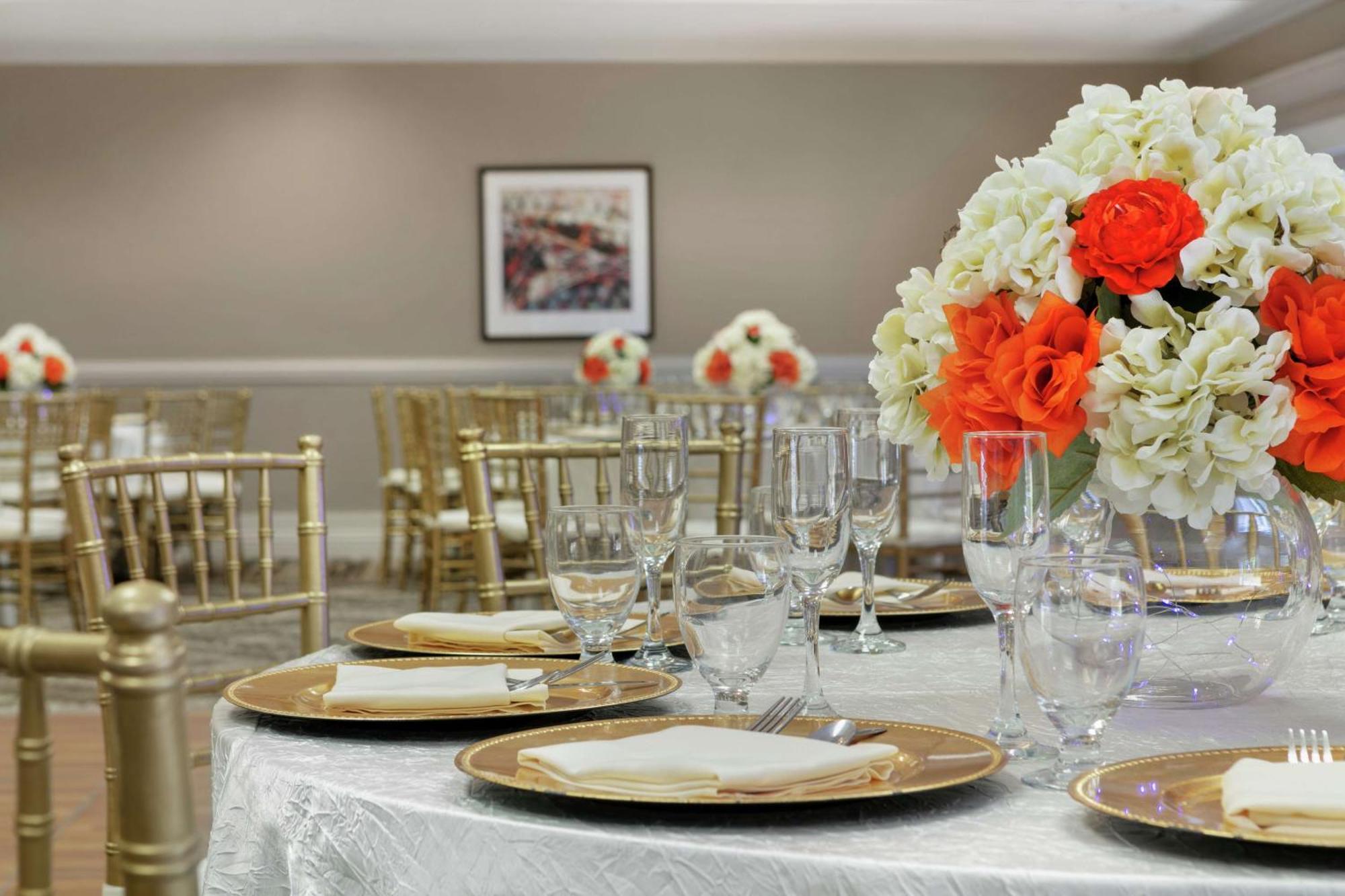 Embassy Suites By Hilton Los Angeles Downey Εξωτερικό φωτογραφία